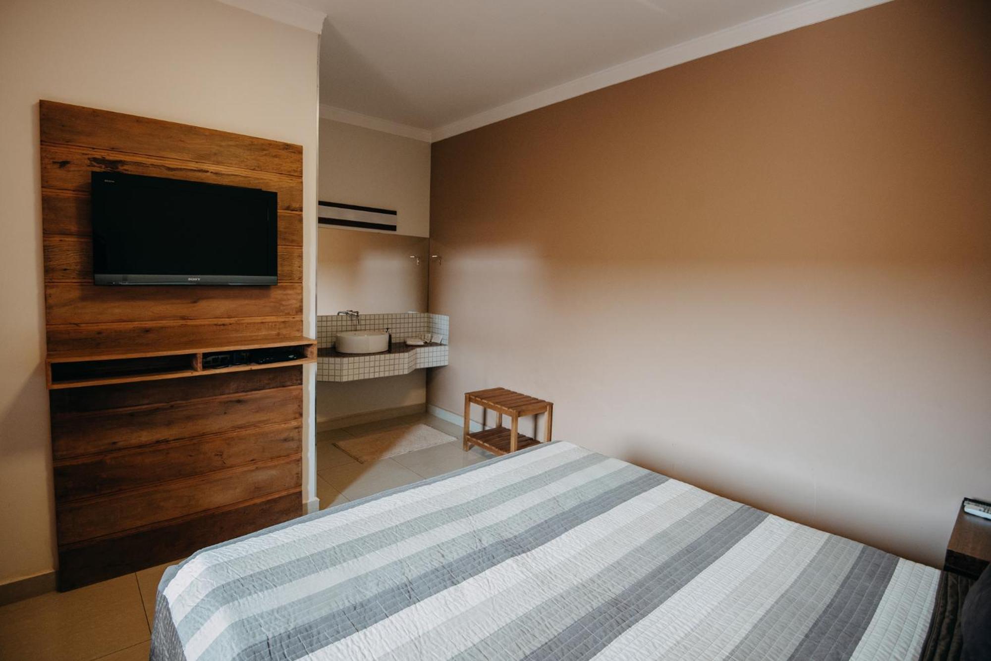 Hotel Pousada Santa Rita Ribeirão Preto Exteriör bild